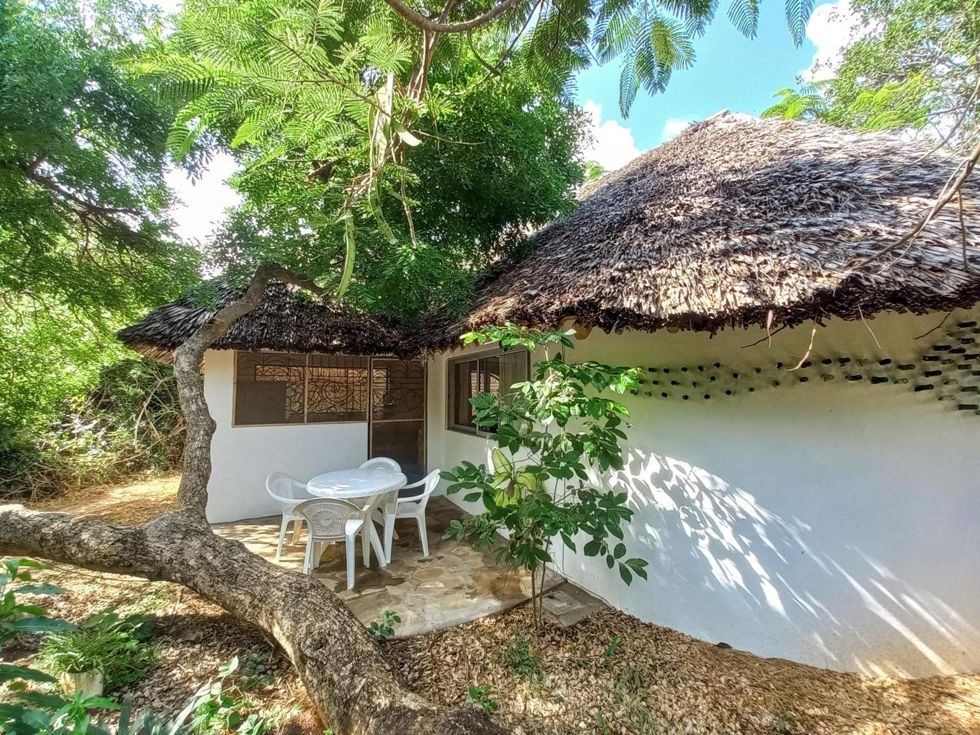 Watamu Beach Cottages Luaran gambar